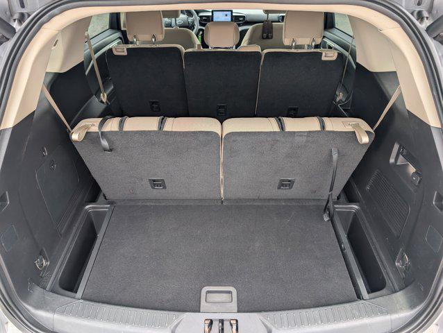2021 Ford Explorer Base