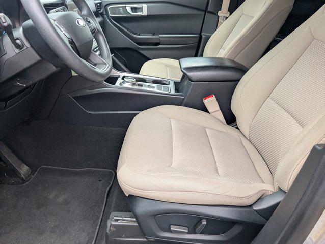 2021 Ford Explorer Base