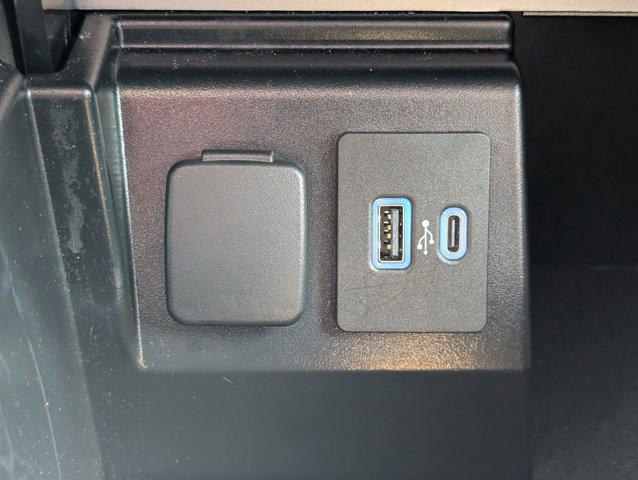2021 Ford Explorer Base