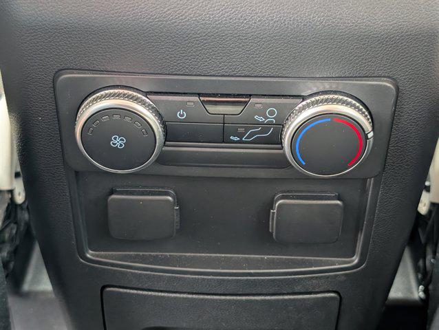 2021 Ford Explorer Base