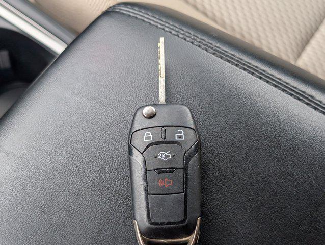 2021 Ford Explorer Base