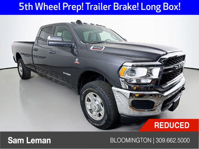 2022 RAM 3500 Tradesman Crew Cab 4x4 8 Box