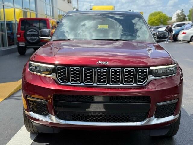2022 Jeep Grand Cherokee L Summit 4x2