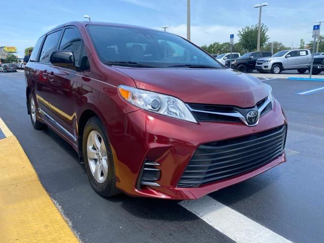 2019 Toyota Sienna LE 8 Passenger