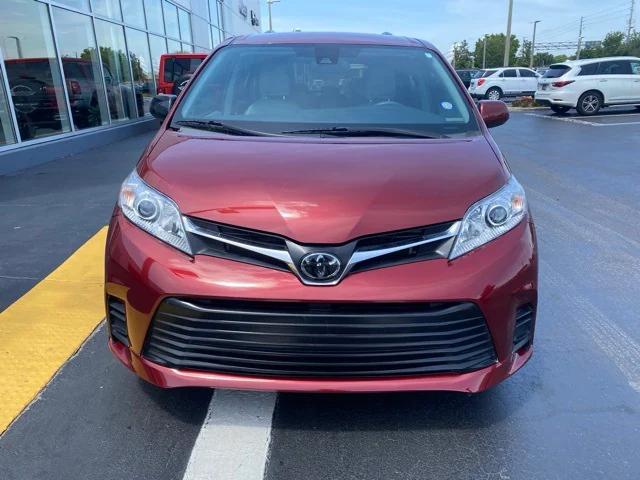 2019 Toyota Sienna LE 8 Passenger