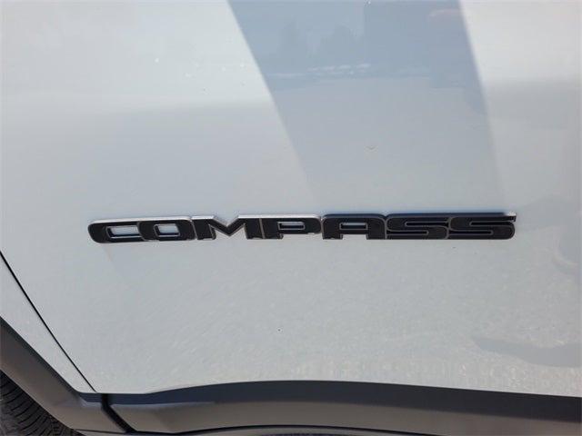 2025 Jeep Compass COMPASS LATITUDE 4X4