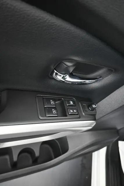 2024 Nissan Titan Crew Cab SV 4x4
