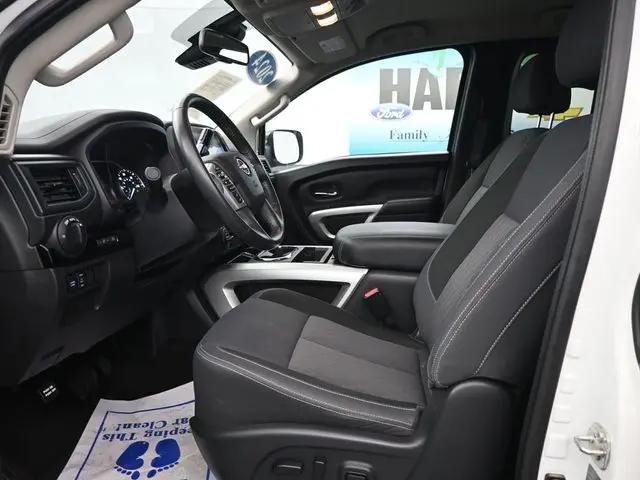 2024 Nissan Titan Crew Cab SV 4x4