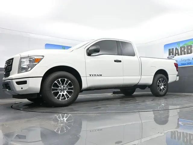2024 Nissan Titan Crew Cab SV 4x4