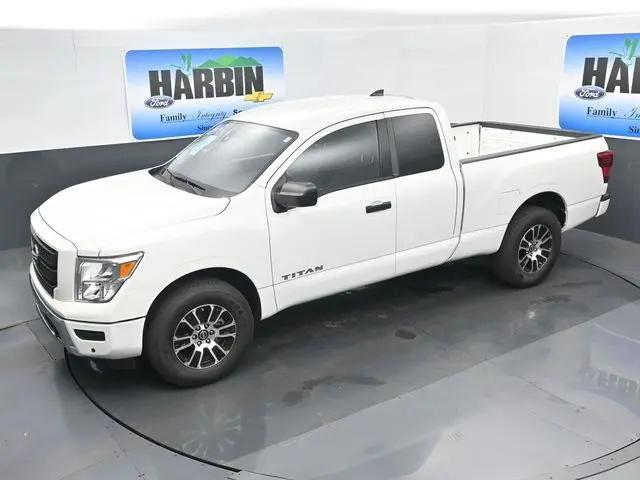 2024 Nissan Titan Crew Cab SV 4x4