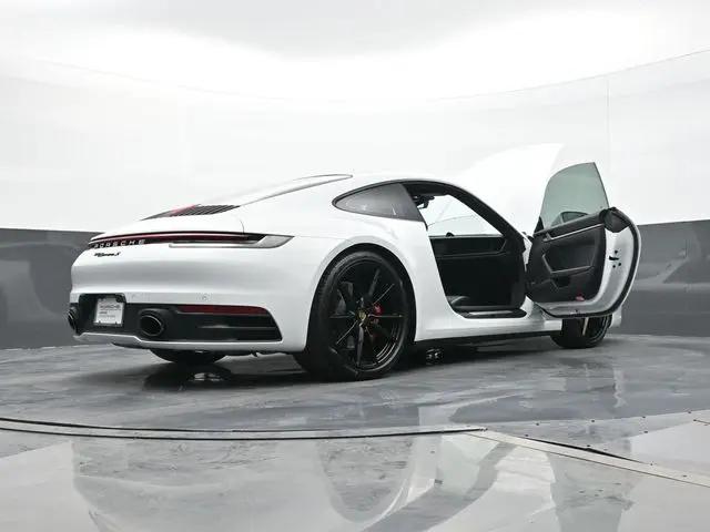 2020 Porsche 911 Carrera 4S