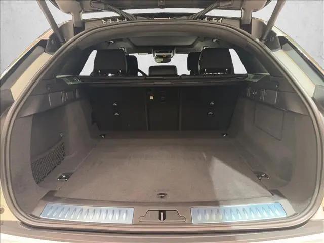 2026 Land Rover Range Rover Velar P400 Dynamic SE