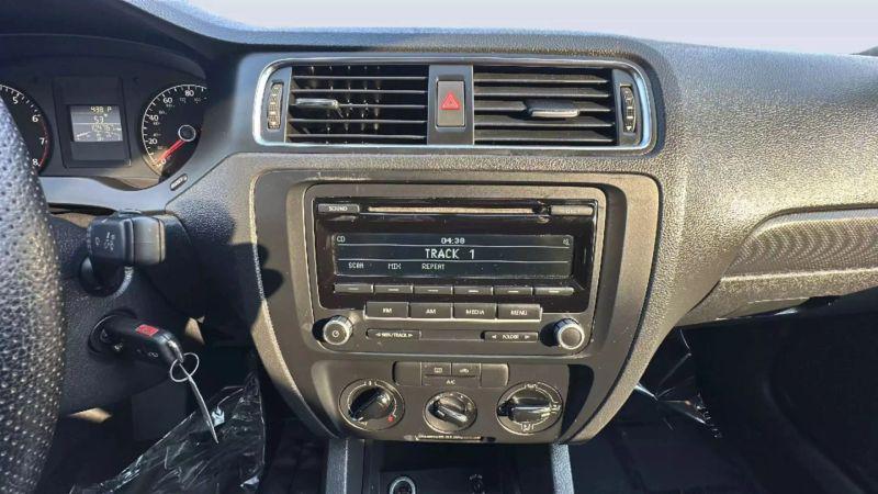 2013 Volkswagen Jetta 2.0L S