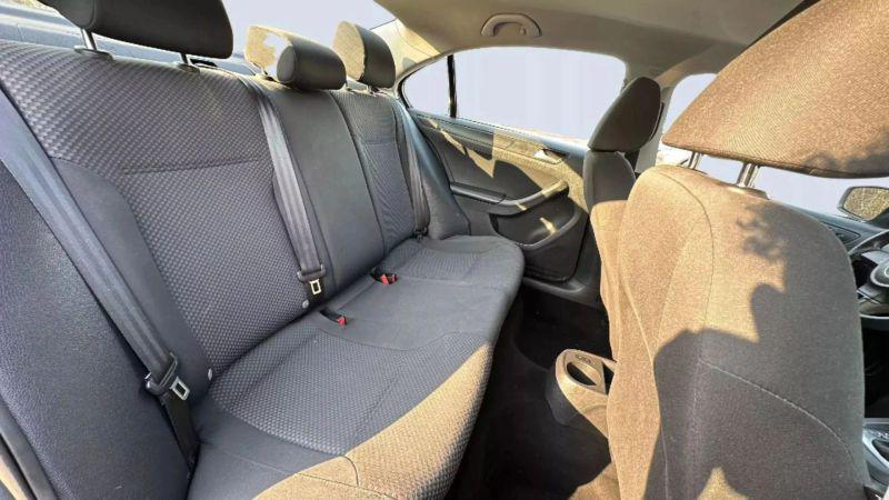 2013 Volkswagen Jetta 2.0L S