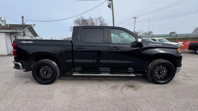 2022 Chevrolet Silverado 1500 4WD Crew Cab Standard Bed LT