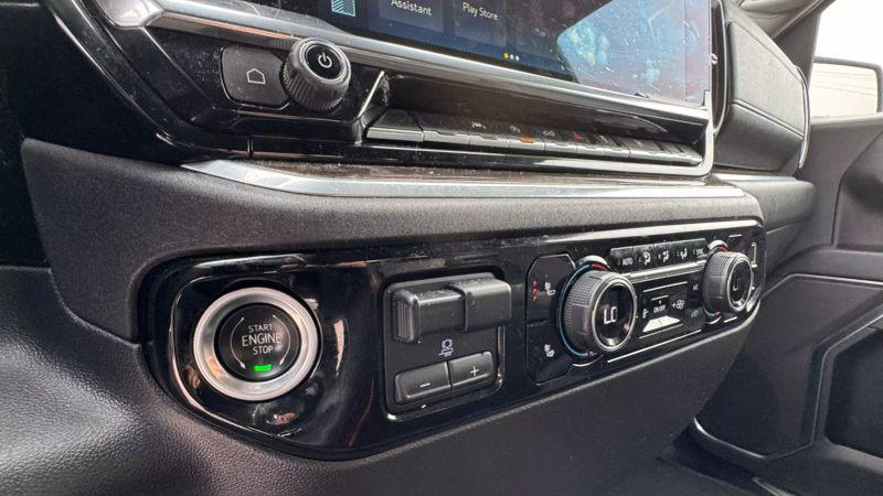 2022 Chevrolet Silverado 1500 4WD Crew Cab Standard Bed LT