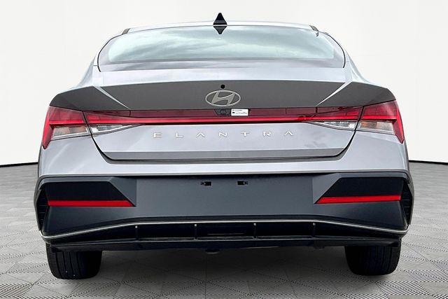 New 2025 Hyundai Elantra For Sale in Olive Branch, MS