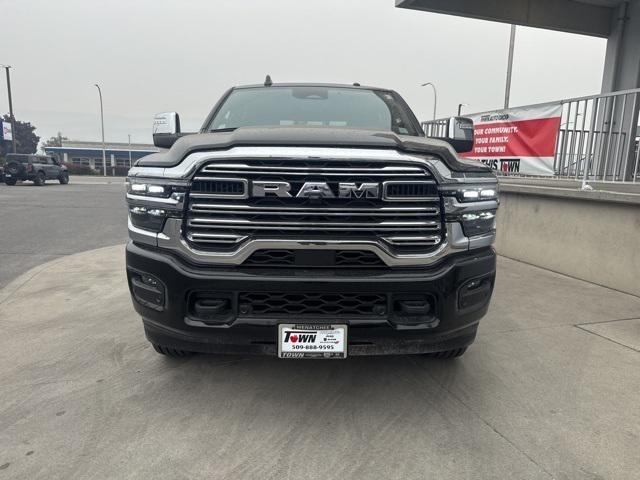 2025 RAM Ram 3500 RAM 3500 LARAMIE MEGA CAB 4X4 64 BOX