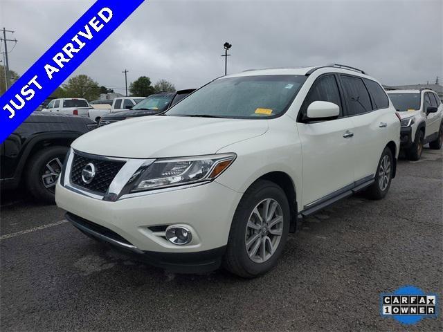 2016 Nissan Pathfinder SL