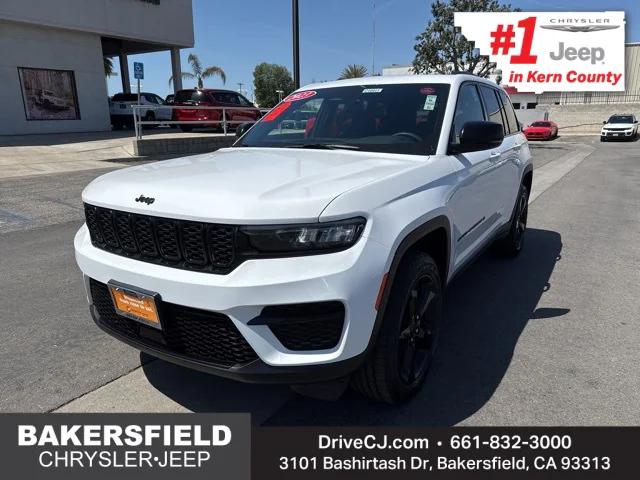 2023 Jeep Grand Cherokee Altitude 4x4