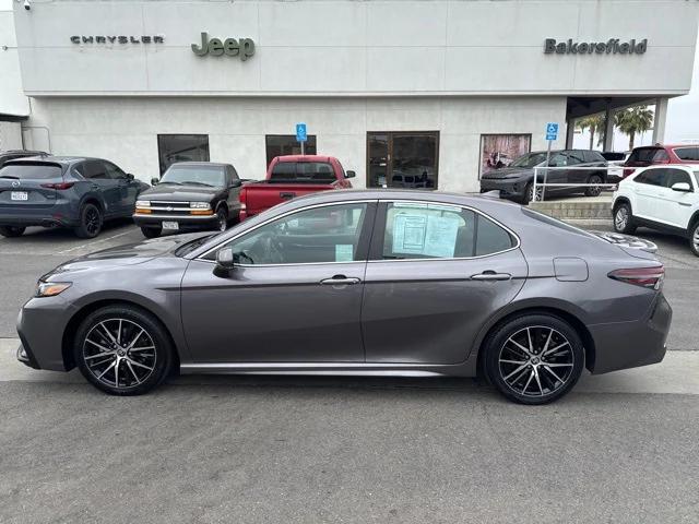 2023 Toyota Camry SE