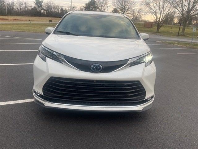 2021 Toyota Sienna XLE