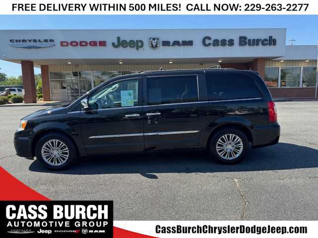 2016 Chrysler Town and Country Touring-L Anniversary Edition