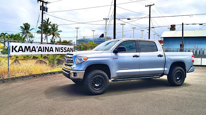 2017 Toyota Tundra SR5 5.7L V8