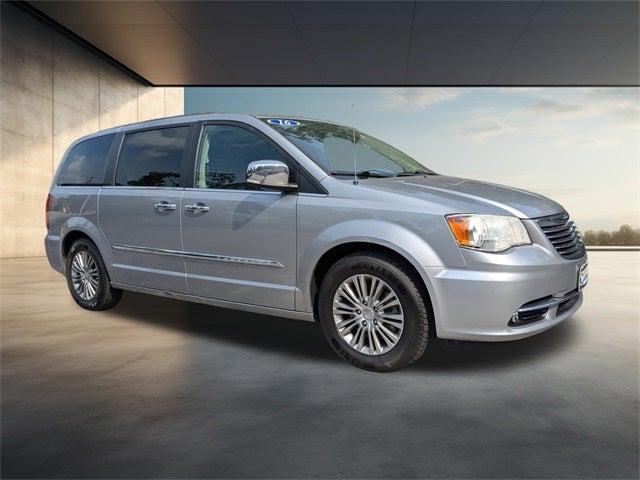 2016 Chrysler Town and Country Touring-L Anniversary Edition