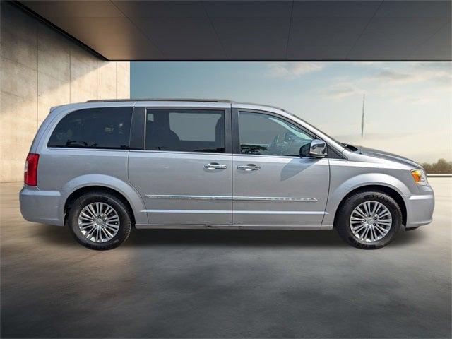2016 Chrysler Town and Country Touring-L Anniversary Edition