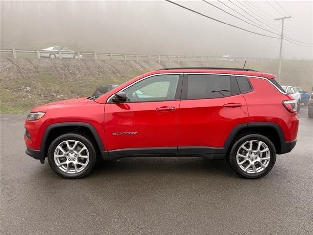 2023 Jeep Compass Latitude Lux FWD