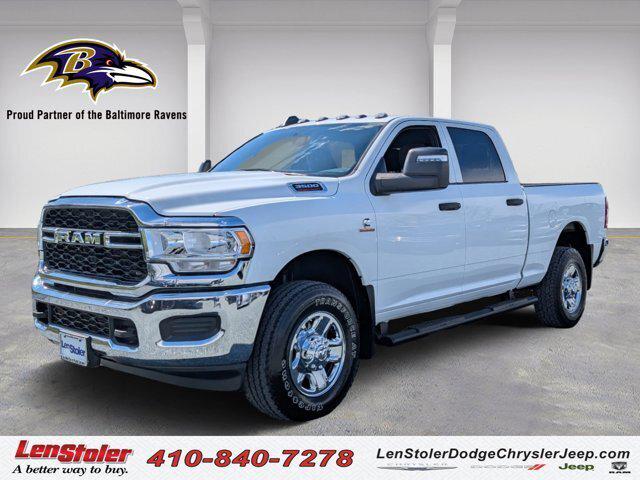 2023 RAM 3500 Tradesman Crew Cab 4x4 64 Box
