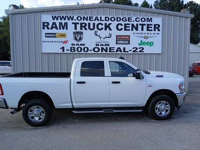 2024 RAM 3500 Tradesman Crew Cab 4x4 64 Box 2024 RAM 3500 Tradesman Crew Cab 4x4 64 Box