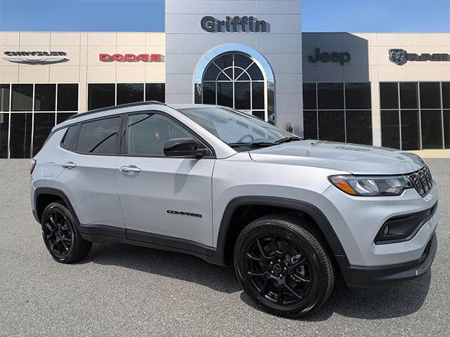 2025 Jeep Compass COMPASS LATITUDE 4X4
