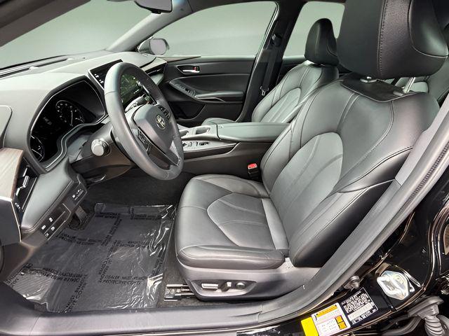 2022 Toyota Avalon XLE Hybrid