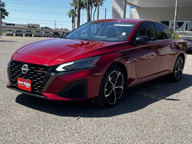 2023 Nissan Altima SR FWD