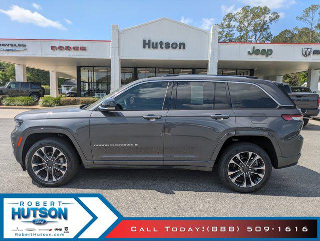 2022 Jeep Grand Cherokee Overland 4x2