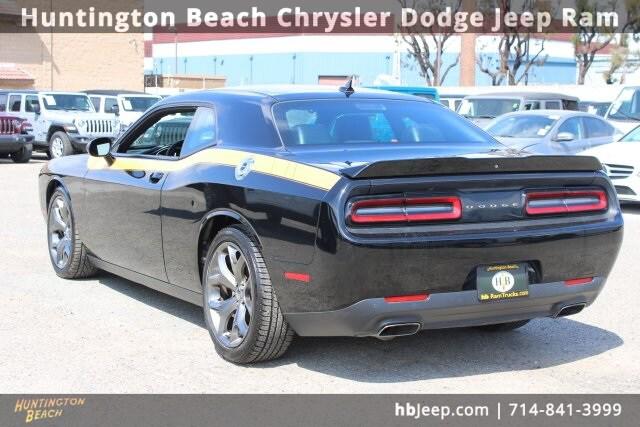2015 Dodge Challenger SXT Plus