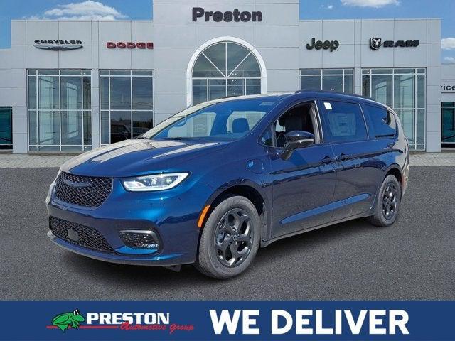 2025 Chrysler Pacifica Hybrid PACIFICA PLUG-IN HYBRID S APPEARANCE