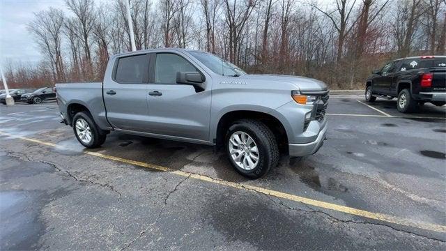 2023 Chevrolet Silverado 1500 4WD Crew Cab Short Bed Custom