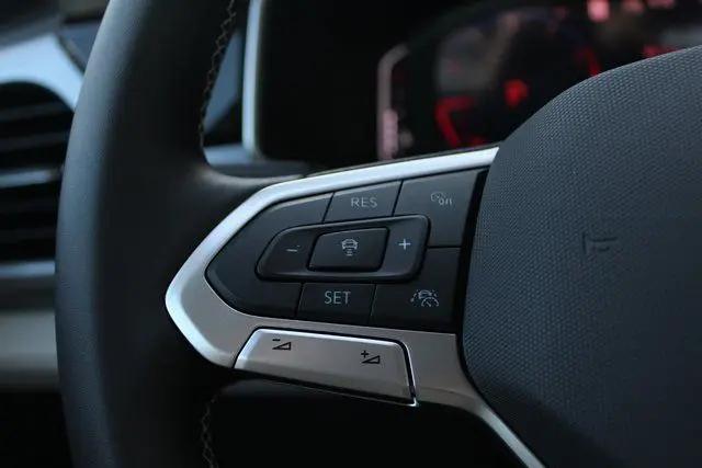 2025 Volkswagen Taos 1.5T SEL