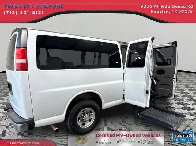 2017 Chevrolet Express LT