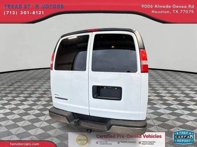 2017 Chevrolet Express LT