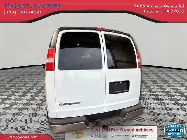 2017 Chevrolet Express LT