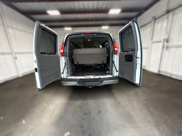 2017 Chevrolet Express LT