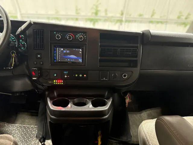 2017 Chevrolet Express LT