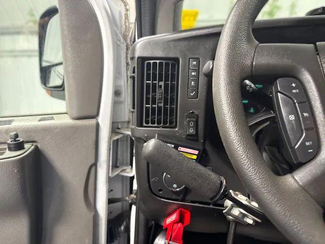 2017 Chevrolet Express LT
