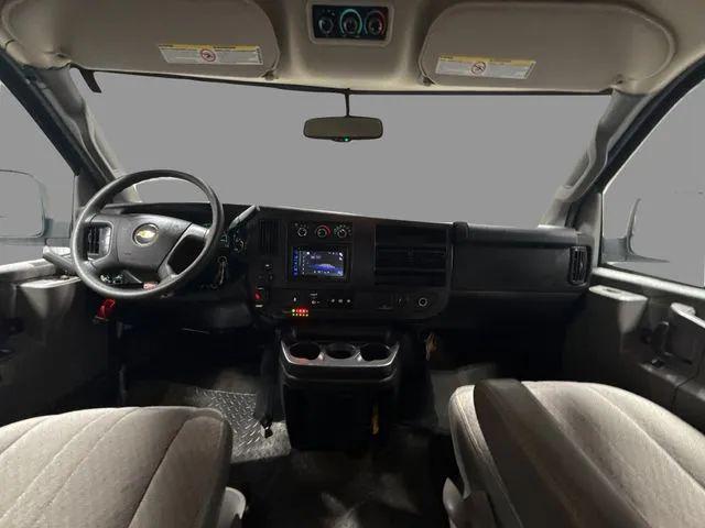 2017 Chevrolet Express LT