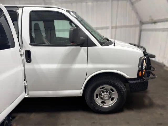 2017 Chevrolet Express LT