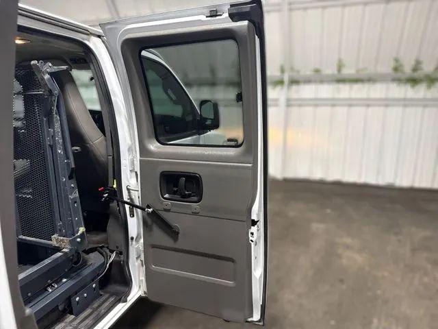 2017 Chevrolet Express LT